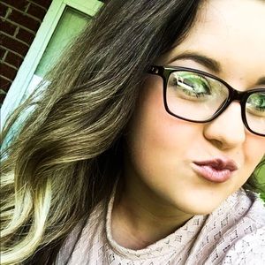 Meet your Posher, Abby